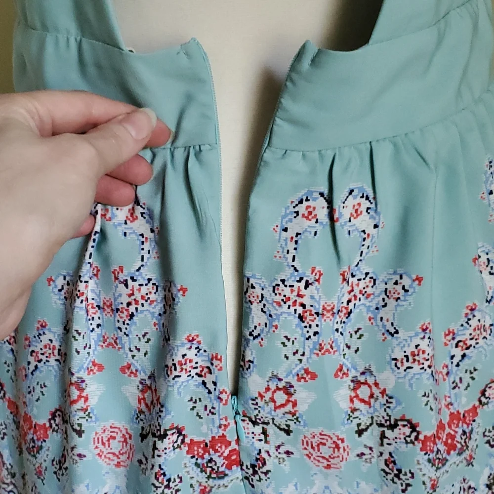 Robin's Egg Blue Floral Strappy Backless Sun Dress - Picture 10 of 14